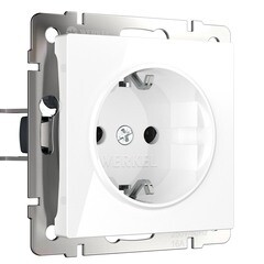 Изображение товара Розетка Werkel встраиваемая белая со шторками (a051139)