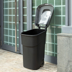 Бак мусорный Econova 90 л пластиковый с крышкой на колесах черный - фото 5