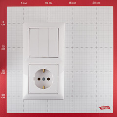 Блок выключателя с розеткой Svet SV1001 трехклавишный встраиваемый белый (SV1001-0005) - фото 6