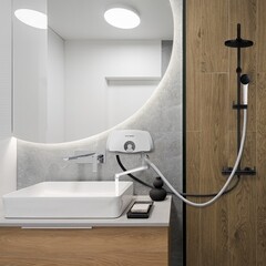 Водонагреватель проточный Royal Thermo Smartfix TS (6,5 kW) душ и кран электрический 6,5 кВт вертикальный - фото 4