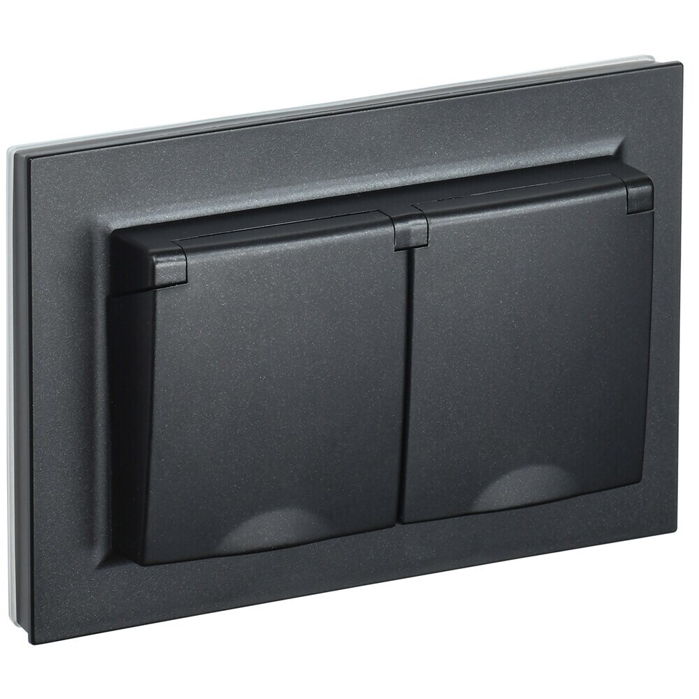 

Розетка IEK Brite РСбш12-3-44-Бр встраиваемая черная с крышкой (BR-R26-16-44-K02-F), Черный