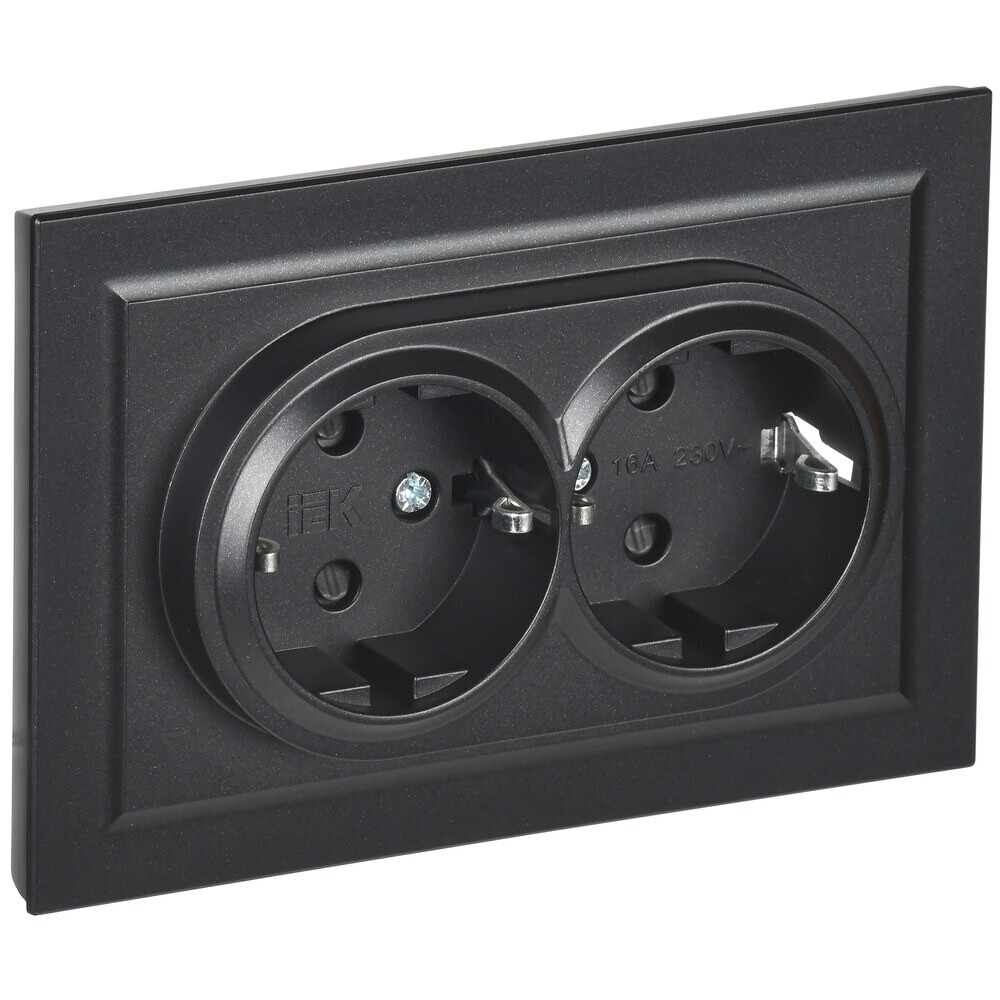 

Розетка IEK Brite РСш12-3-БрЧ встраиваемая черная со шторками (BR-R24-16-K02-F), Черный