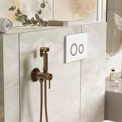 Смеситель с гигиеническим душем встраиваемый WasserKraft со скрытой частью в комплекте золото (A70938) - фото 3