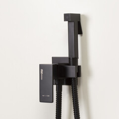 Смеситель с гигиеническим душем встраиваемый WasserKraft со скрытой частью в комплекте черный (A71638) - фото 5