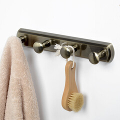 Вешалка для ванной WasserKraft Exter K-5200 4 крючка на шуруп металл бронза (K-1094) - фото 2