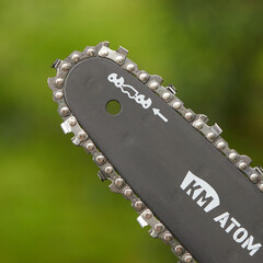 Мини-пила цепная аккумуляторная КМ АТОМ 18 В 6" шаг 1/4" паз 1,3 мм 38 звеньев без АКБ и ЗУ (CMCS-182BL) - фото 13