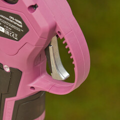 Секатор для деревьев и кустарников аккумуляторный КМ АТОМ 18 В без АКБ и ЗУ (CPS-182BL) - фото 11