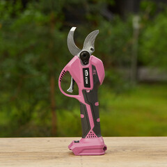 Секатор для деревьев и кустарников аккумуляторный КМ АТОМ 18 В без АКБ и ЗУ (CPS-182BL) - фото 12