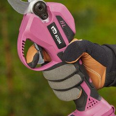 Секатор для деревьев и кустарников аккумуляторный КМ АТОМ 18 В без АКБ и ЗУ (CPS-182BL) - фото 6