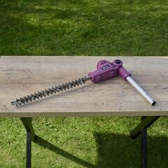 Кусторез для живой изгороди аккумуляторный КМ 18 В с телескопической рукояткой без АКБ и ЗУ (CHT-183Т) - фото 15