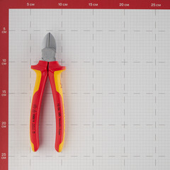 Бокорезы диэлектрические Knipex 180 мм (KN-7006180SB) - фото 3
