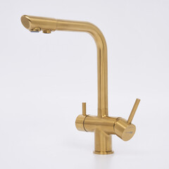 Смеситель для кухни WasserKraft золото с поворотным изливом с подключением к фильтру однорычажный (A8387) - фото 6
