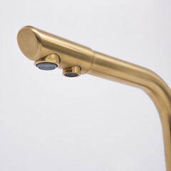 Смеситель для кухни WasserKraft золото с поворотным изливом с подключением к фильтру однорычажный (A8387) - фото 5