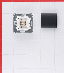 Выключатель Systeme Electric Glossa одноклавишный встраиваемый антрацит (GSL000711) - фото 5