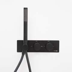 Смеситель для душа встраиваемый WasserKraft Elbe термостатический с переключателем с лейкой черный (7488 Thermo) - фото 3