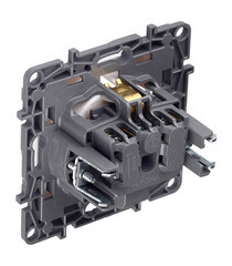 Розетка Legrand Etika встраиваемая белая со шторками (672222) - фото 4