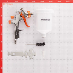 Краскопульт пневматический Patriot LVLP 1,2A 1/4 0,6 л (830901016) - фото 2