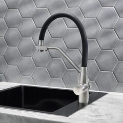 Смеситель для кухни РМС SUS127 черный гибкий излив с подключением к фильтру однорычажный (SUS127BL-016F-015) - фото 4