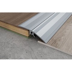 Порог алюминиевый стыкоперекрывающий 47х900 мм серебро