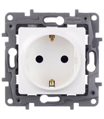 Розетка Legrand Etika встраиваемая белая со шторками (672222) - фото 1