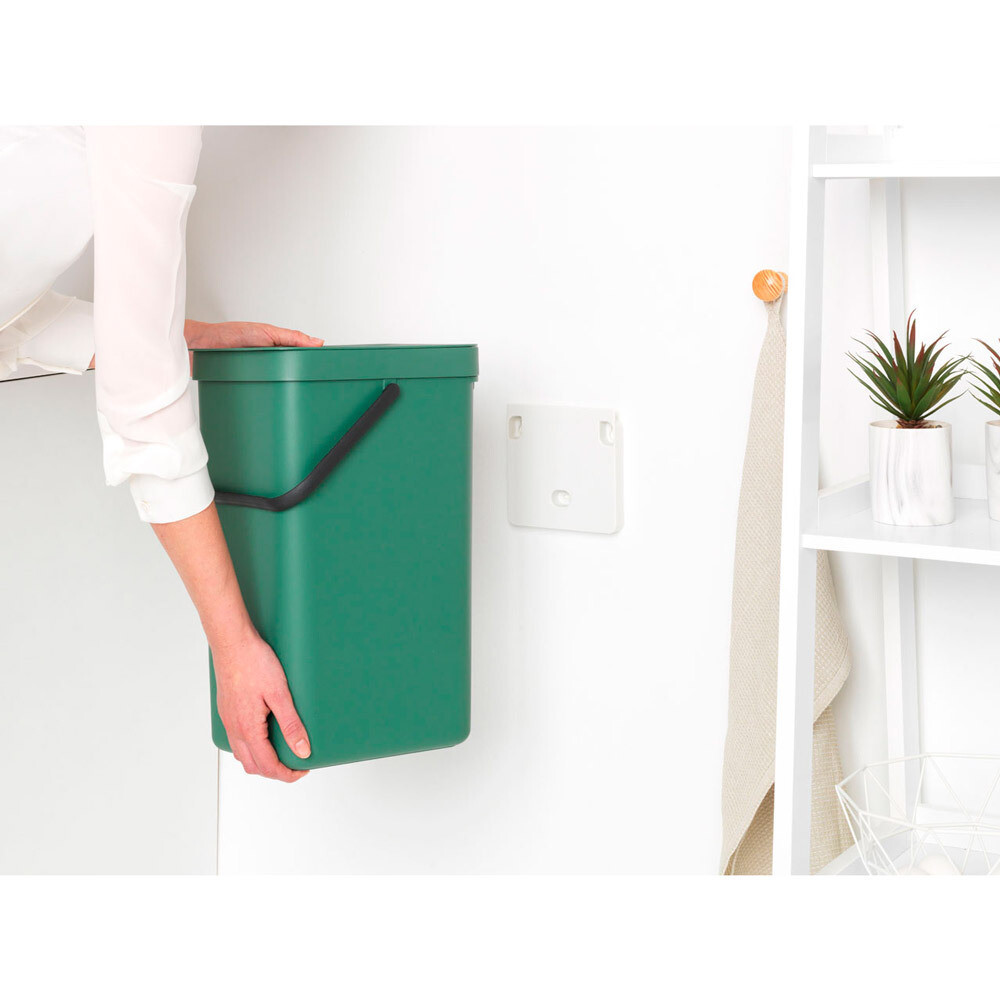 

Ведро для мусора Brabantia Sort & Go с крышкой 16 л пластик темно-зеленое, Зеленый