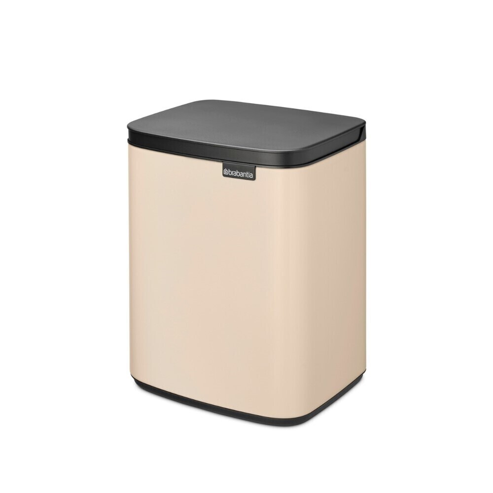 Изображение товара Ведро для мусора Brabantia Bo 7 л металлическое с крышкой и педалью бежевое