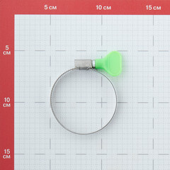 Хомут червячный обжимной 40-60 мм нержавеющая сталь с бабочкой - фото 2