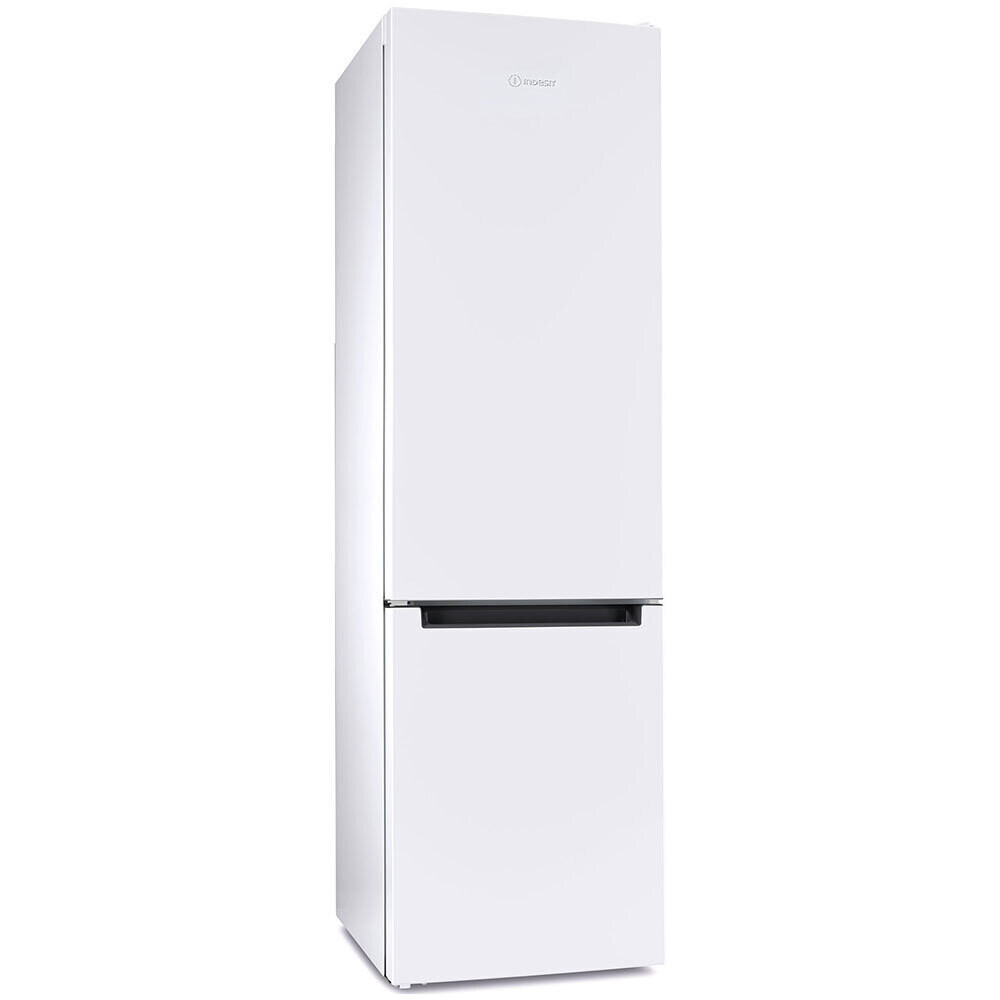 

Холодильник Indesit DS 3200 W двухдверный