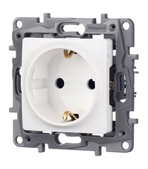 Розетка Legrand Etika встраиваемая белая со шторками (672222) - фото 2