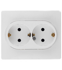 Розетка Legrand Etika встраиваемая белая (672223/672272)