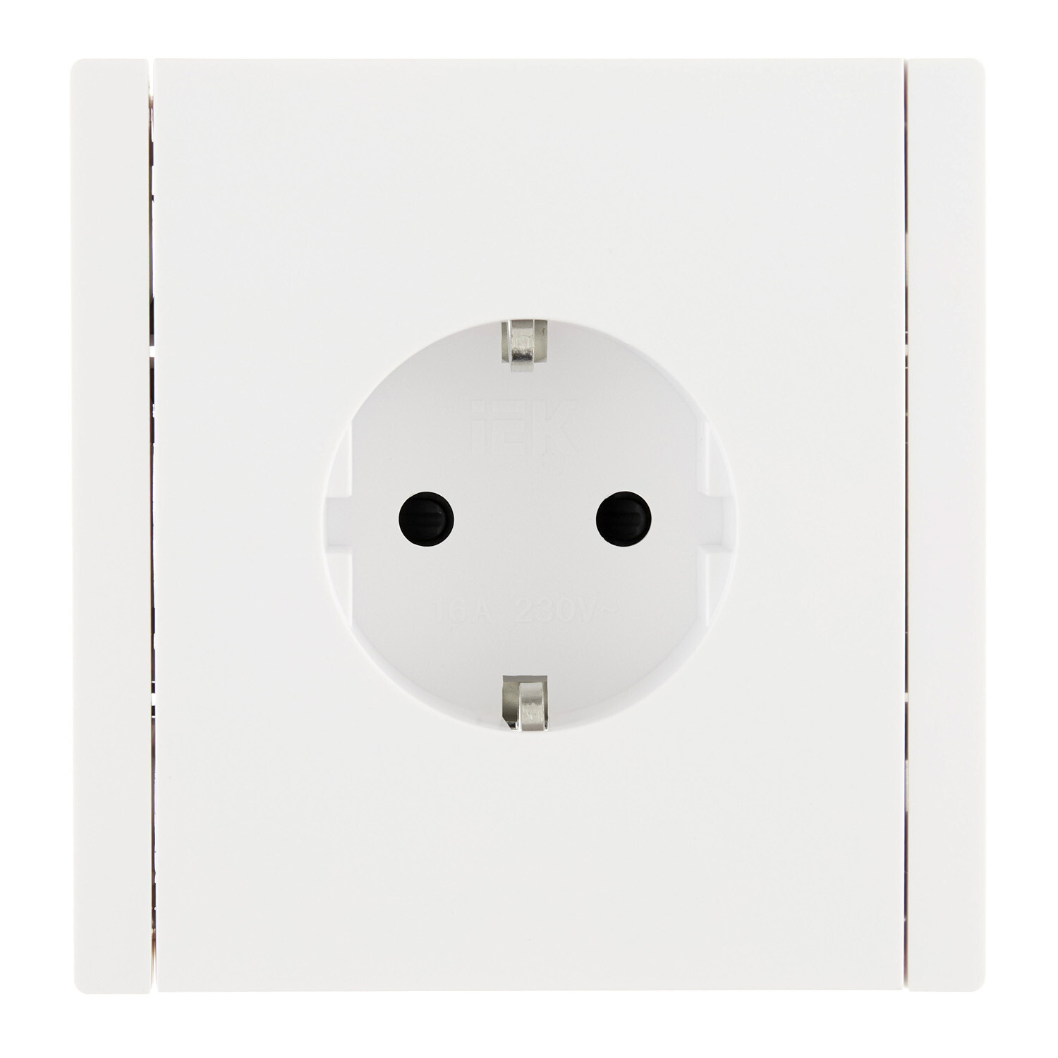 Изображение товара Встраиваемая белая розетка с шторками IEK Forte&Piano FP213, IP44, 16А, скрытая установка