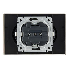 Розетка IEK Brite РСш12-3-БрЧ встраиваемая черная со шторками (BR-R24-16-K02-F) - фото 5