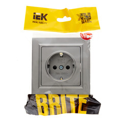 Розетка IEK Brite РСР14-1-0-БрС встраиваемая сталь со шторками (BR-R14-16-K46-F) - фото 3
