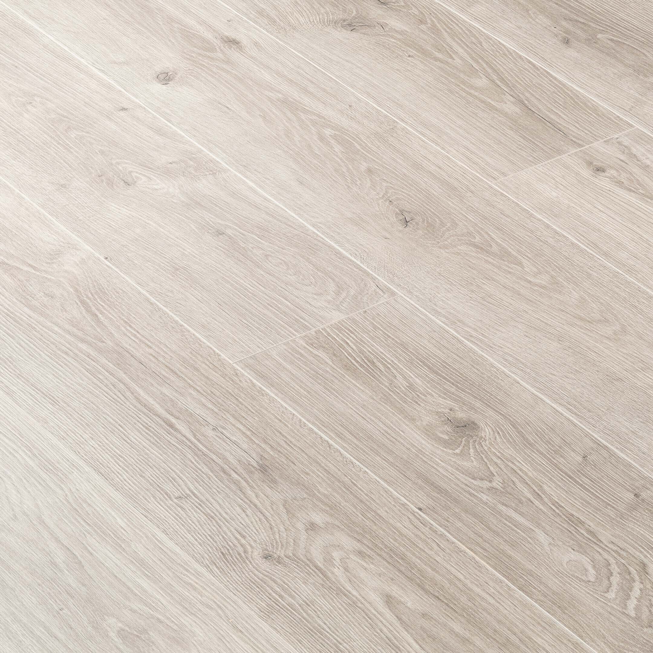 

Ламинат 33 класс Promo дуб мейли 2,109 кв.м 8 мм с фаской влагостойкий, Коричневый