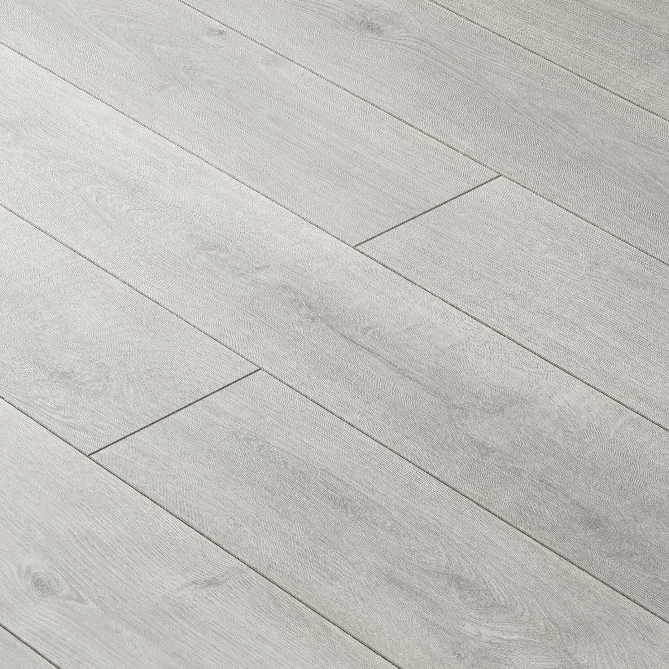 

Ламинат 32 класс Ultradecor Expert Choice дуб атомик 2,22 кв.м 8 мм с фаской, Серый