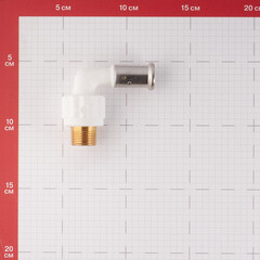 Угол Henco (5PKW-1604) 16(пресс) х 1/2 НР(ш) PVDF белый - фото 2