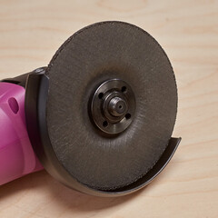 Шлифмашина угловая аккумуляторная КМ АТОМ 18 В d125 мм без АКБ и ЗУ (СAG-181/125BL) - фото 9