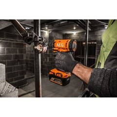 Гайковерт ударный аккумуляторный бесщеточный AEG Проф BSS18C12ZBL LI-402C 18 В 4 Ач Li-Ion 2 АКБ и ЗУ (16313057) - фото 3