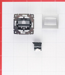 Розетка компьютерная Legrand Valena встраиваемая алюминий (694334) - фото 5