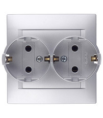 Изображение товара Розетка Simon 15 встраиваемая алюминий (1590459-033)