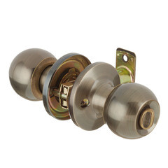 Ручка-защелка Corsa Deco кноб с ключом и фиксатором круглая розетка античная бронза (669881) - фото 4