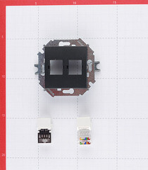 Розетка компьютерная/ телефонная Simon 15 встраиваемая графит RJ11/ RJ45 (1591590-038) - фото 3